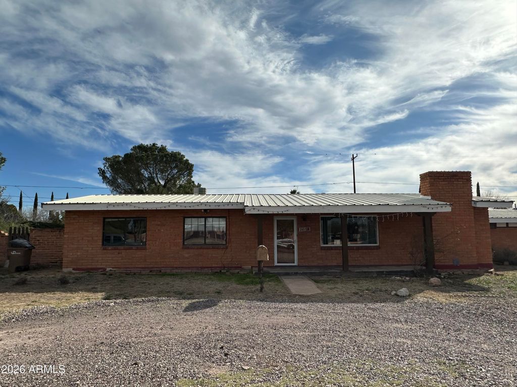 2401 E 9TH Street, Douglas, AZ 85607