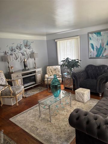 21350 Kipling Street, Oak Park, MI 48237