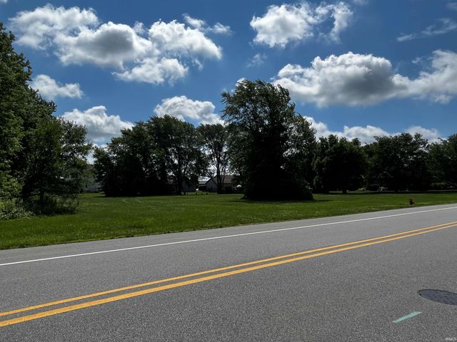 Columbus Drive, Plymouth, IN 46563