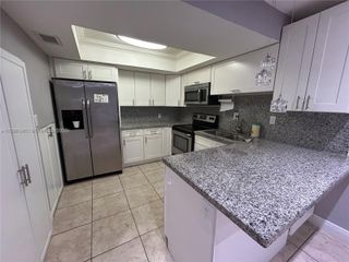 29 Madrid Ln 8-9, Davie, FL 33324