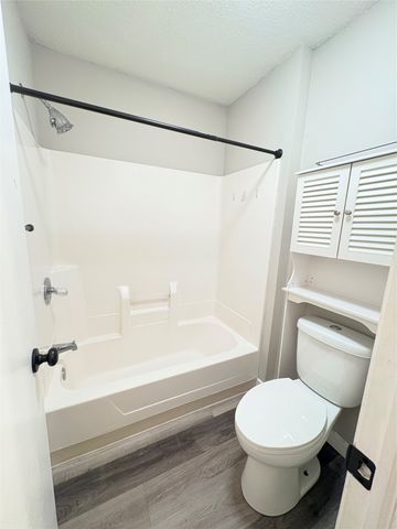 4425 Mills Civic Parkway 1304, West Des Moines, IA 50265