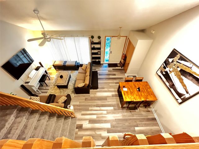 4425 Mills Civic Parkway 1304, West Des Moines, IA 50265