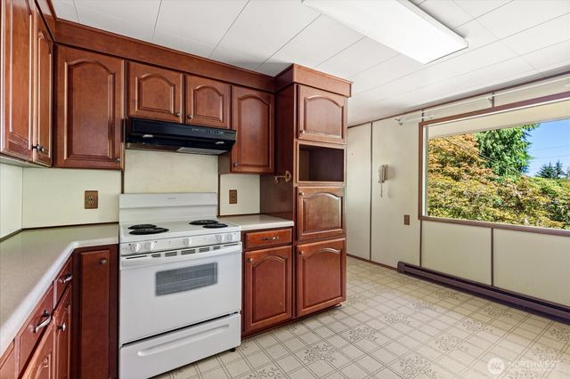 24633 State Route 525, Greenbank, WA 98253