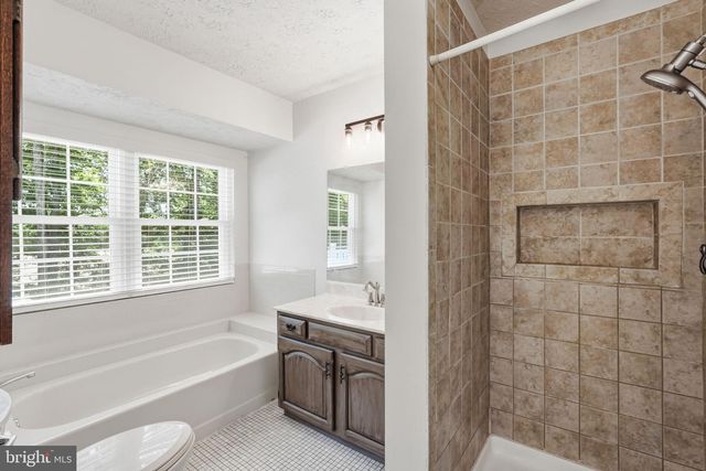 14205 MEADOW CREEK LN, Waldorf, MD 20601