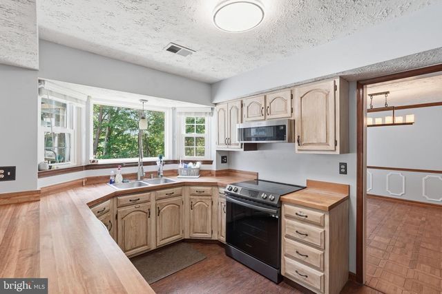 14205 MEADOW CREEK LN, Waldorf, MD 20601