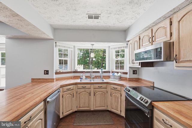 14205 MEADOW CREEK LN, Waldorf, MD 20601