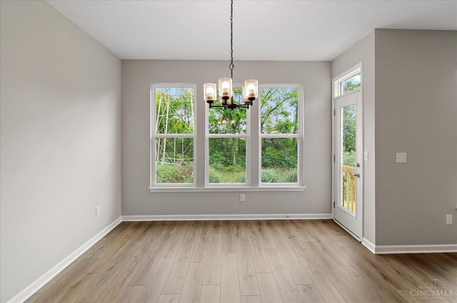 2552 Golden Leaf Drive, Beavercreek, OH 45431