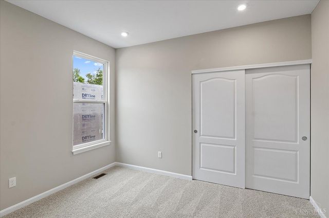 2552 Golden Leaf Drive, Beavercreek, OH 45431