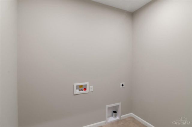 2552 Golden Leaf Drive, Beavercreek, OH 45431