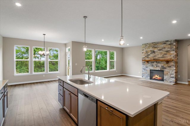 2552 Golden Leaf Drive, Beavercreek, OH 45431