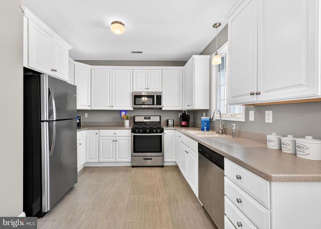 105 SUNRISE AVE, Atlantic City, NJ 08401