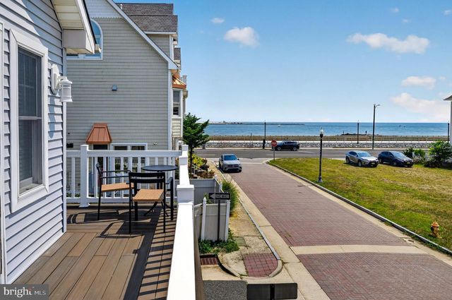 105 SUNRISE AVE, Atlantic City, NJ 08401