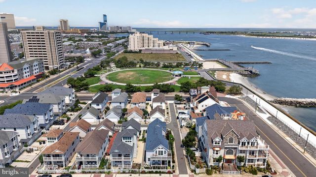 105 SUNRISE AVE, Atlantic City, NJ 08401
