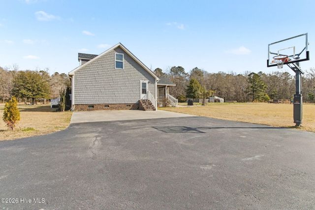 6370 Honey Hill Road, Hallsboro, NC 28442