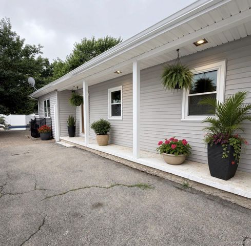 254 Park Avenue, Freeport, NY 11520