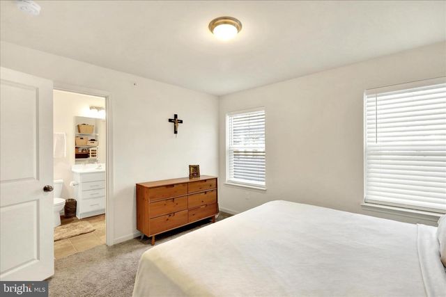 17 HAWLEY CT, Reading, PA 19606