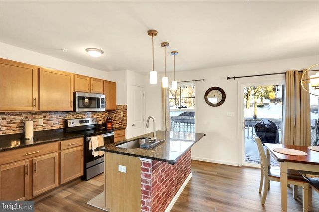 17 HAWLEY CT, Reading, PA 19606