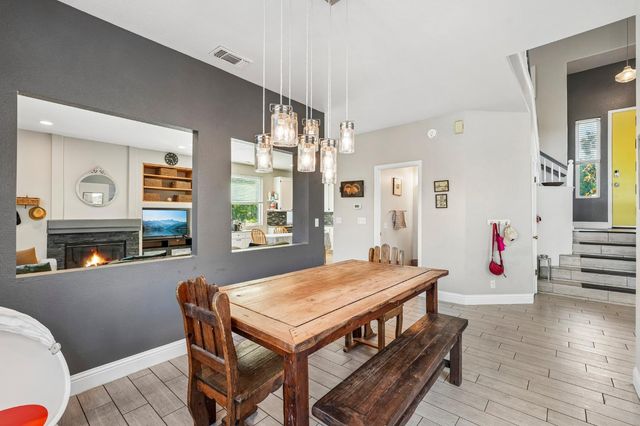 6190 Fieldale Dr, Elk Grove, CA 95758