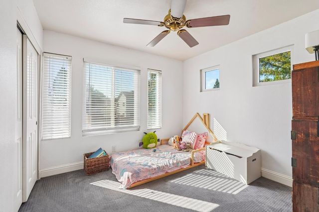 6190 Fieldale Dr, Elk Grove, CA 95758