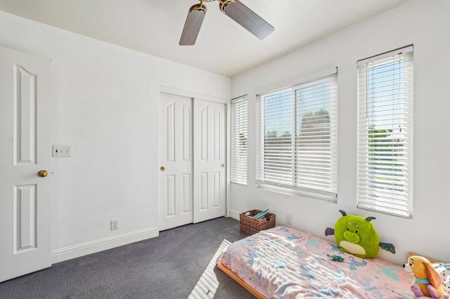 6190 Fieldale Dr, Elk Grove, CA 95758