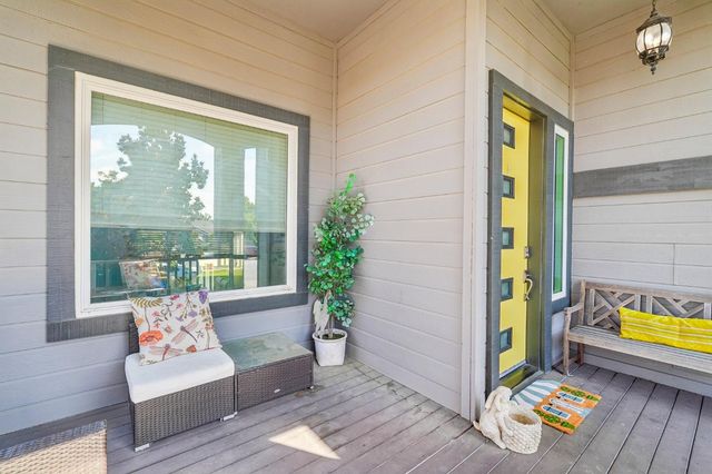 6190 Fieldale Dr, Elk Grove, CA 95758
