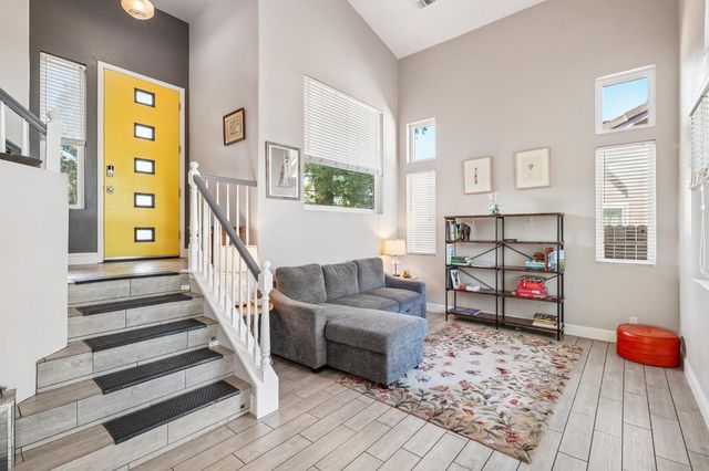 6190 Fieldale Dr, Elk Grove, CA 95758