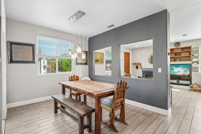 6190 Fieldale Dr, Elk Grove, CA 95758
