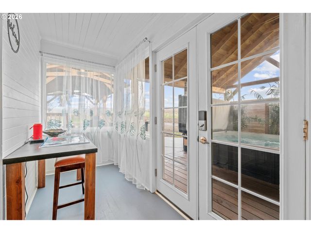 44409 Sw KNIGHT Rd, Gaston, OR 97119