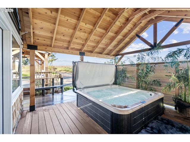 44409 Sw KNIGHT Rd, Gaston, OR 97119