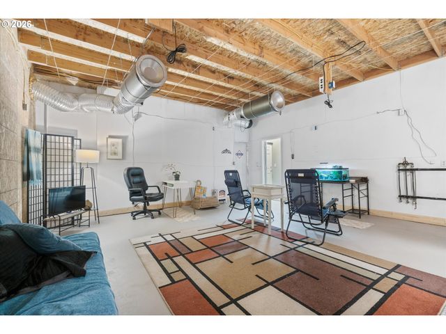 44409 Sw KNIGHT Rd, Gaston, OR 97119