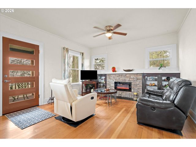 44409 Sw KNIGHT Rd, Gaston, OR 97119