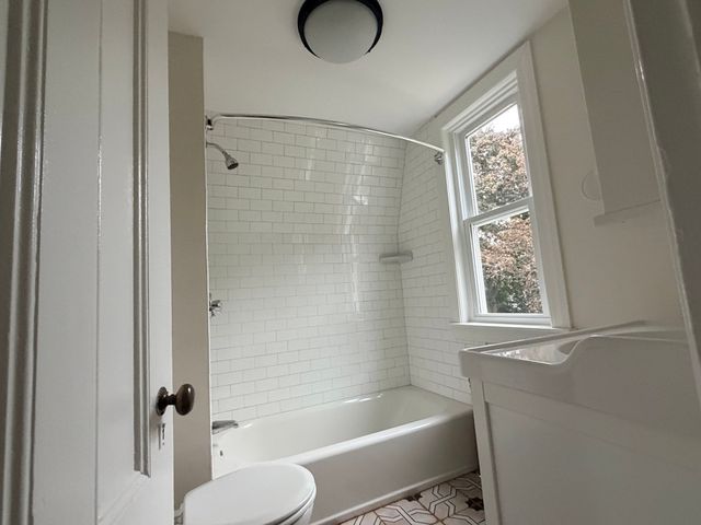38 Harvard Street 2, Somerville, MA 02143