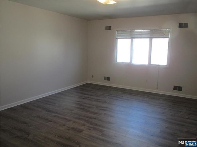 360 Ridge Road 1, Lyndhurst, NJ 07071