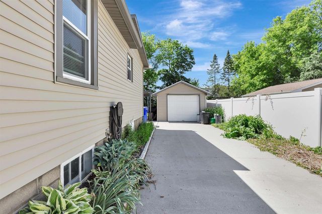 707 E RANDALL STREET, Appleton, WI 54911