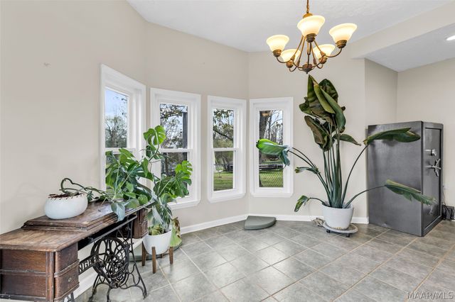 115 Willow Oak Drive, Deatsville, AL 36022