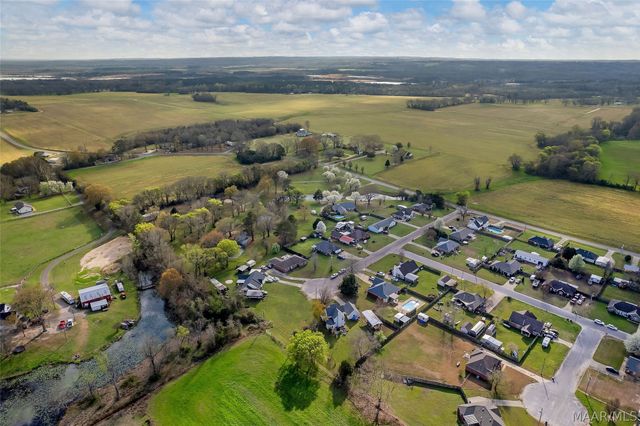 115 Willow Oak Drive, Deatsville, AL 36022