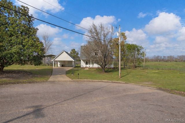 115 Willow Oak Drive, Deatsville, AL 36022