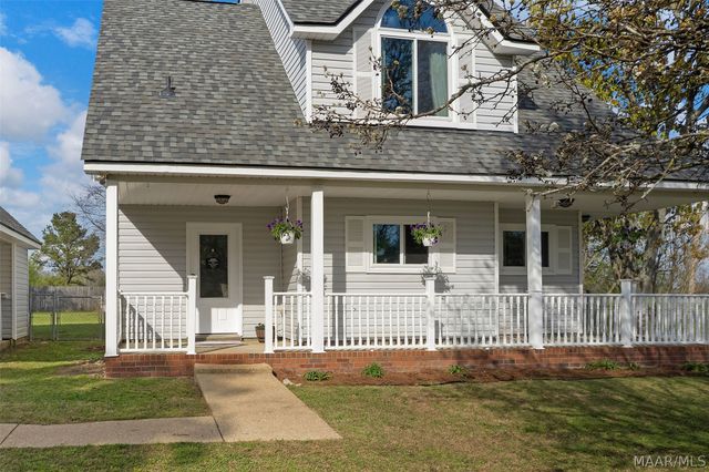 115 Willow Oak Drive, Deatsville, AL 36022