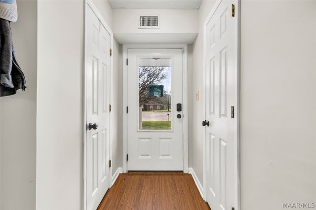 115 Willow Oak Drive, Deatsville, AL 36022