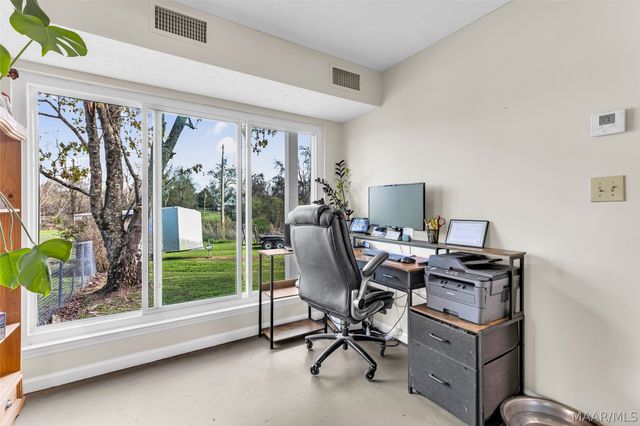 115 Willow Oak Drive, Deatsville, AL 36022