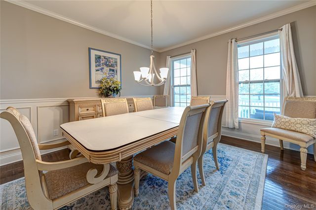 4 Indianwood Court, Wading River, NY 11792