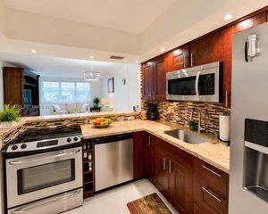 1333 E Hallandale Beach Blvd 106, Hallandale Beach, FL 33009