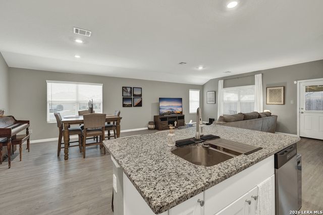 9030 Austin, Seguin, TX 78155