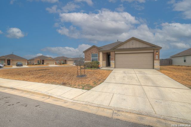 9030 Austin, Seguin, TX 78155