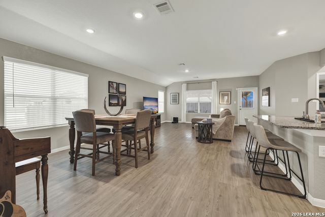 9030 Austin, Seguin, TX 78155