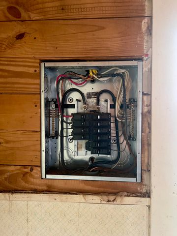 903 Alberta Ave., Columbia, MS 39429