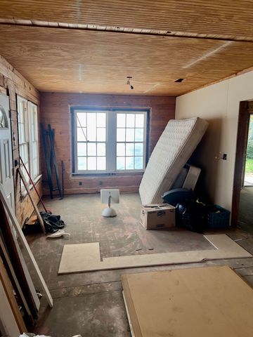 903 Alberta Ave., Columbia, MS 39429