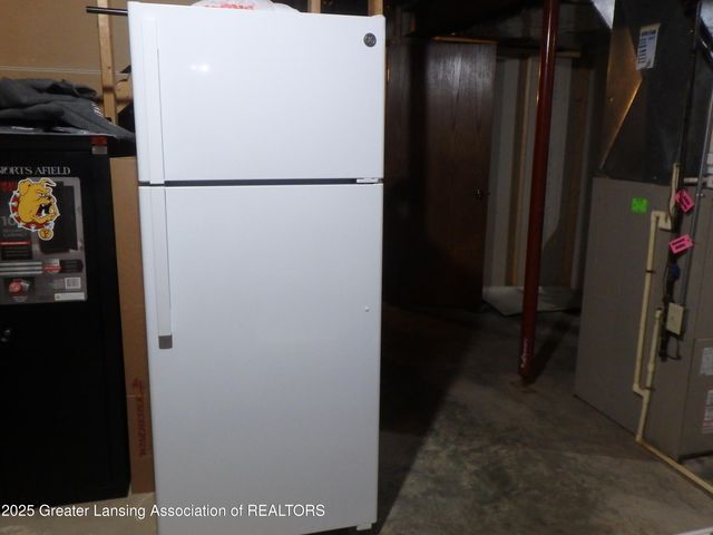 2612 S Ainger Road, Charlotte, MI 48813