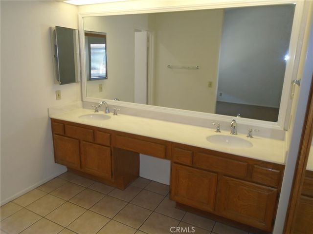 19 Goldstar, Pomona, CA 91766