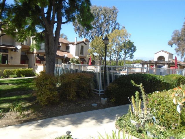 19 Goldstar, Pomona, CA 91766